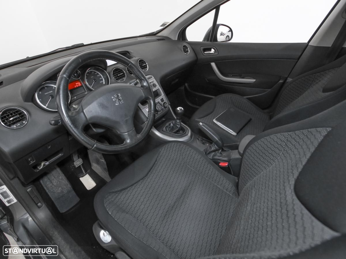 Peugeot 308 - 8