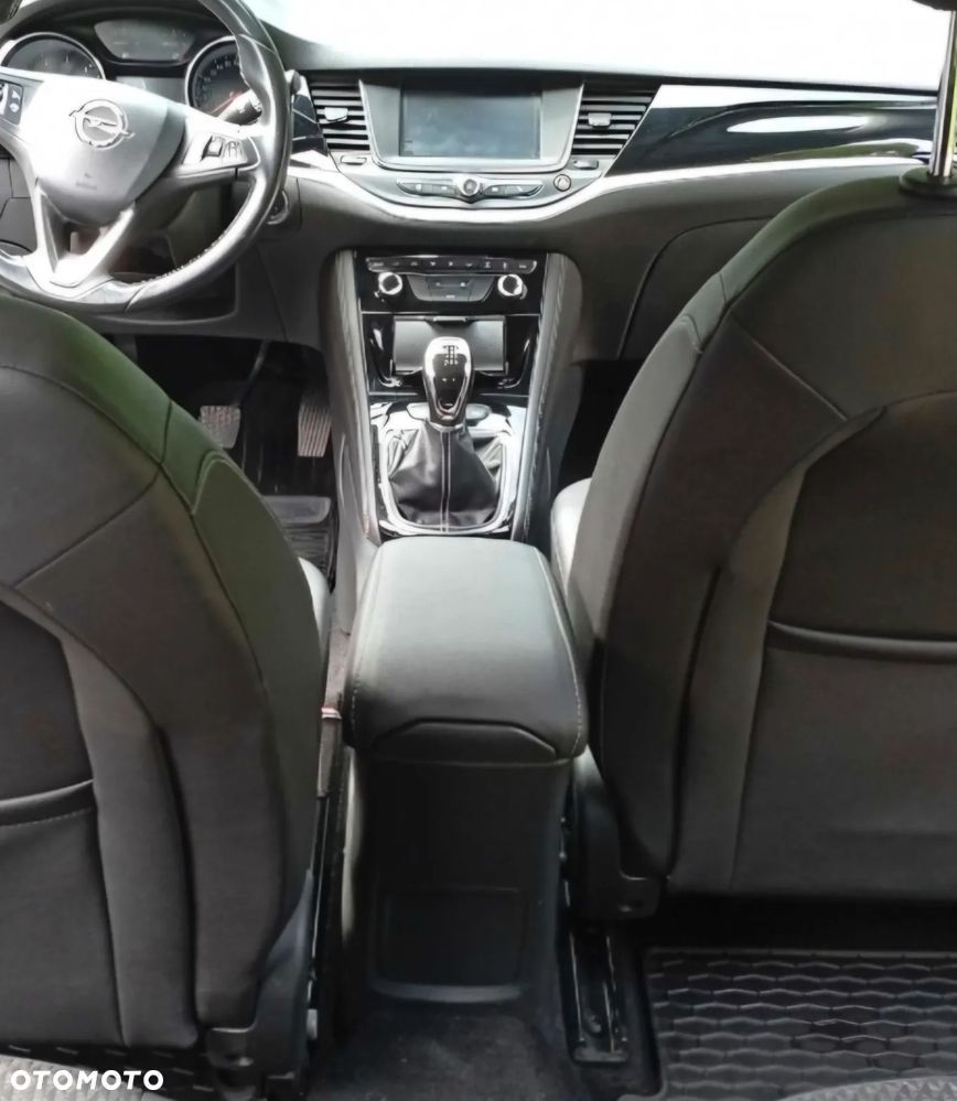 Opel Astra 1.6 CDTI Dynamic S&S - 10