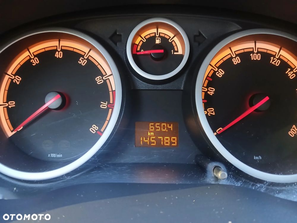 Opel Corsa 1.4 16V Enjoy - 18