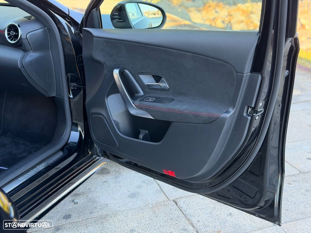 Mercedes-Benz A 250 e AMG Line — fotografia 31