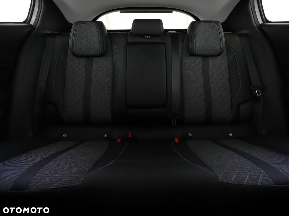 Peugeot 408 PureTech 130 EAT8 Allure Pack - 19