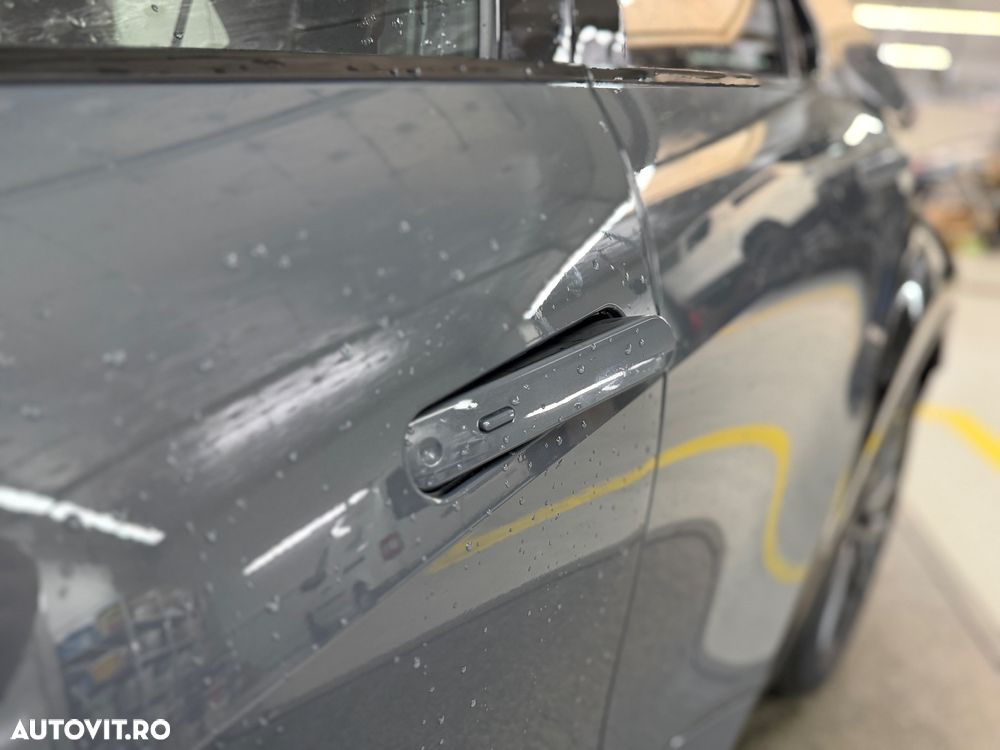 Toyota C-HR 2.0 HEV 197 CP 4x2 CVT Luxury - 29