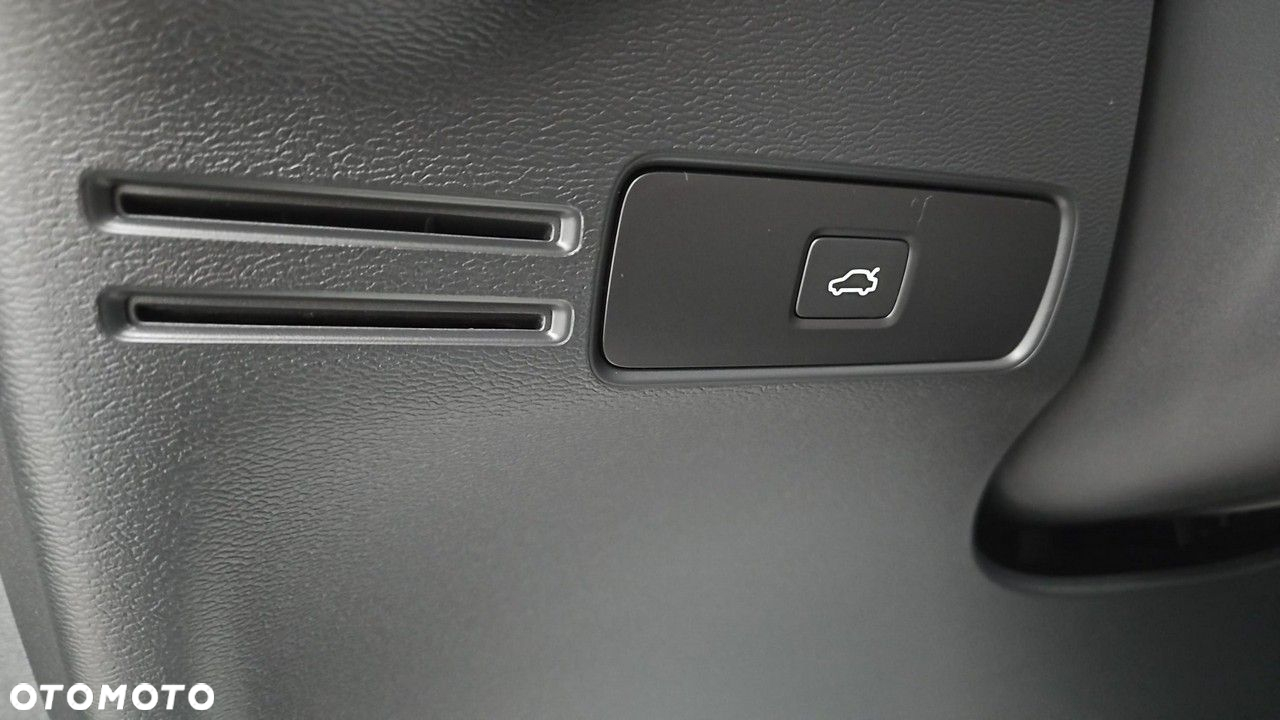 Volvo XC 40 B3 Core - 17