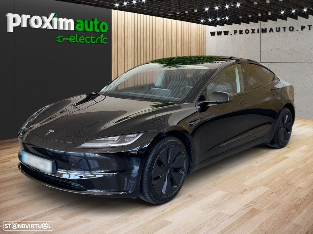 Tesla Model 3 - 1