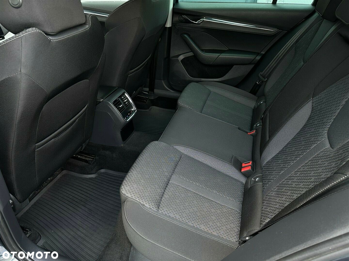 Skoda Octavia 2.0 TSI 4x4 Style DSG - 9