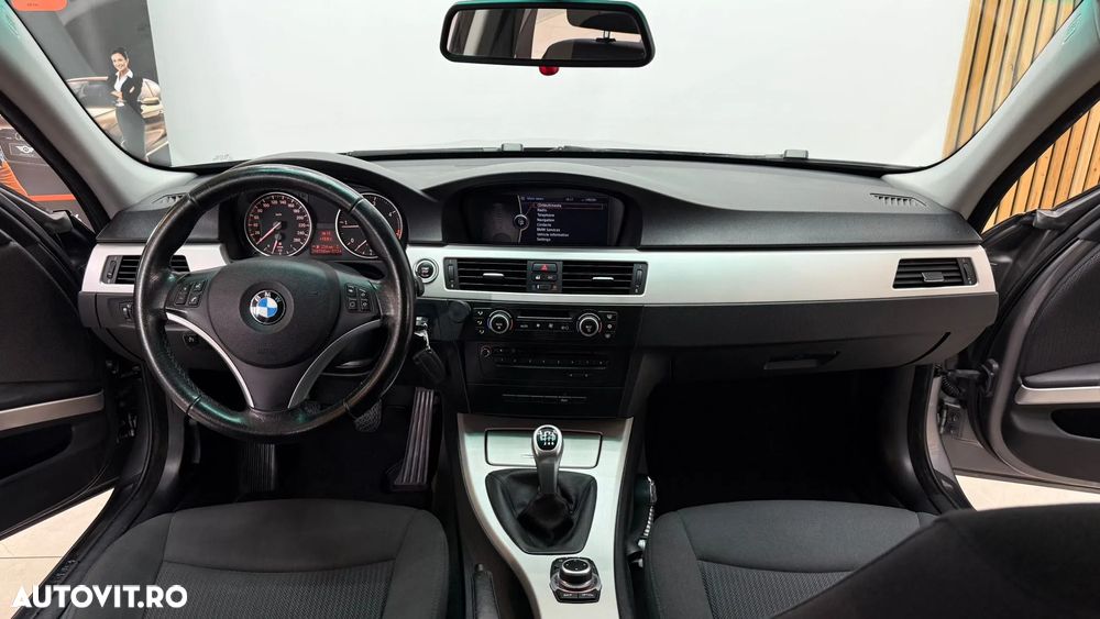 BMW Seria 3 320d DPF Touring - 7