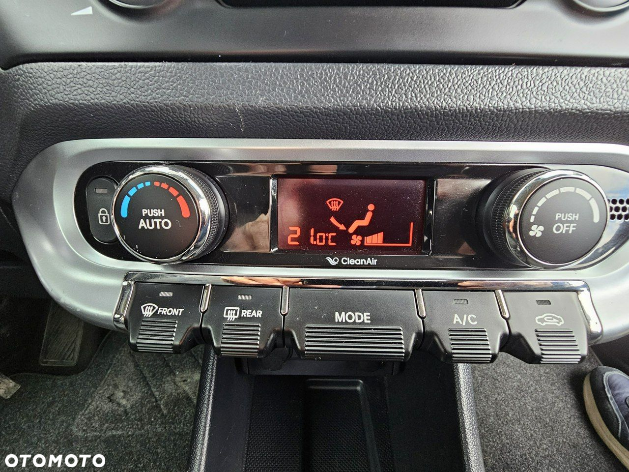 Kia Rio - 17