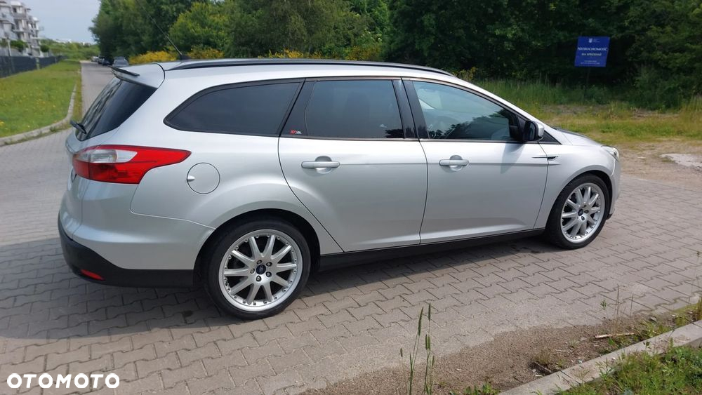 Ford Focus Turnier 1.6 TDCi DPF Titanium - 14
