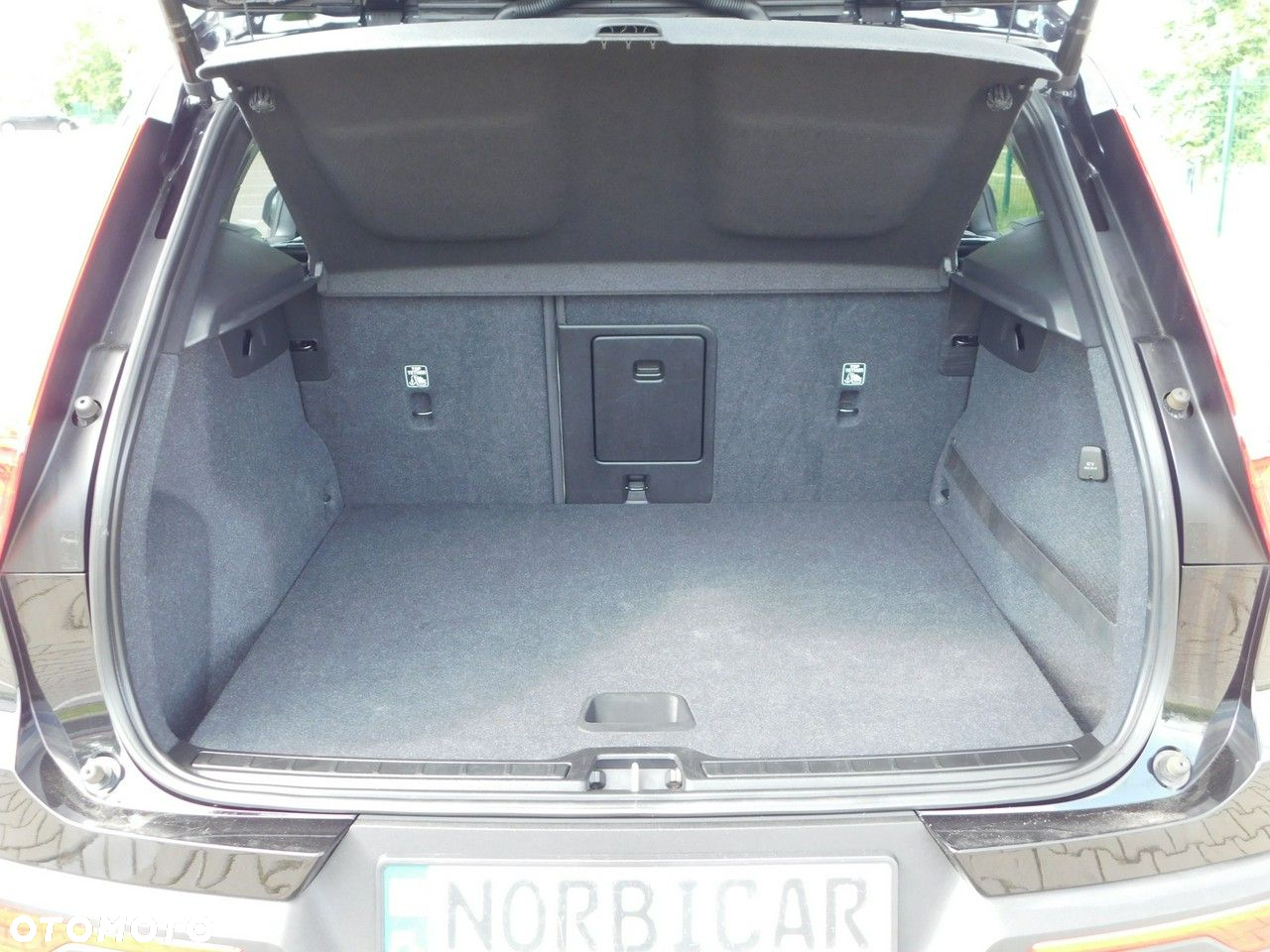 Volvo XC 40 D3 Momentum Pro - 25