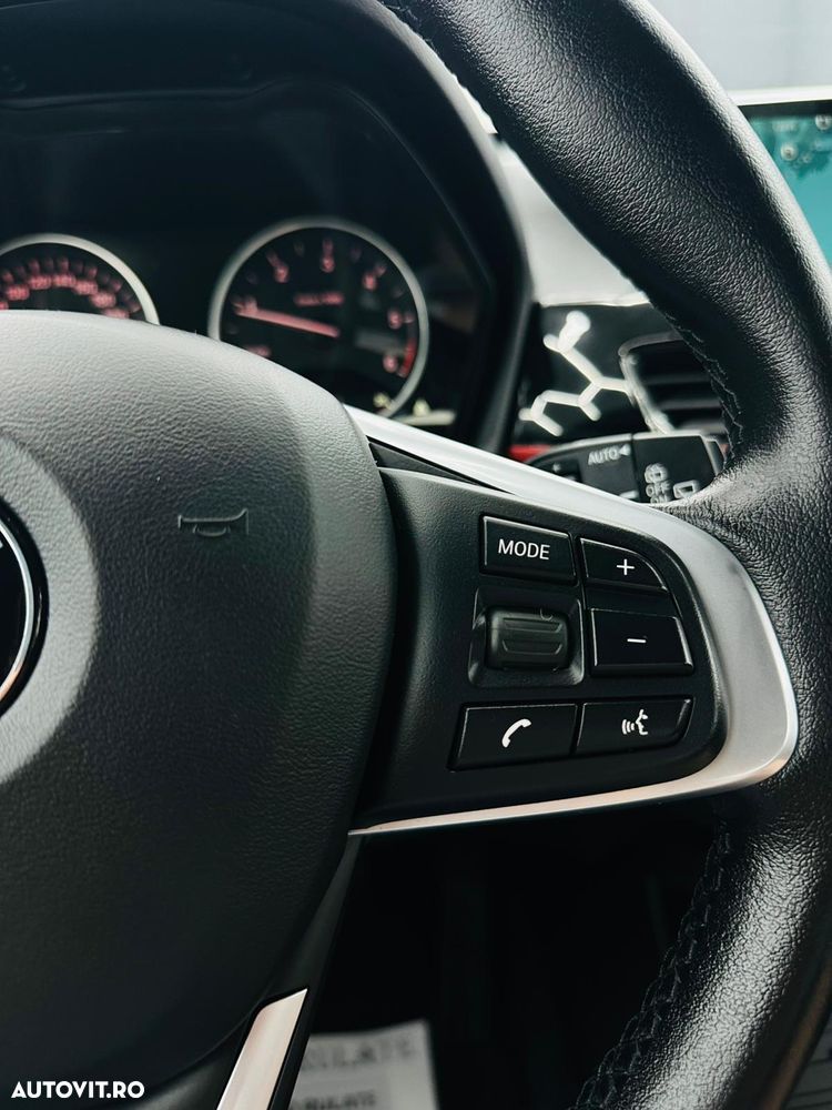 BMW X1 sDrive18d - 33
