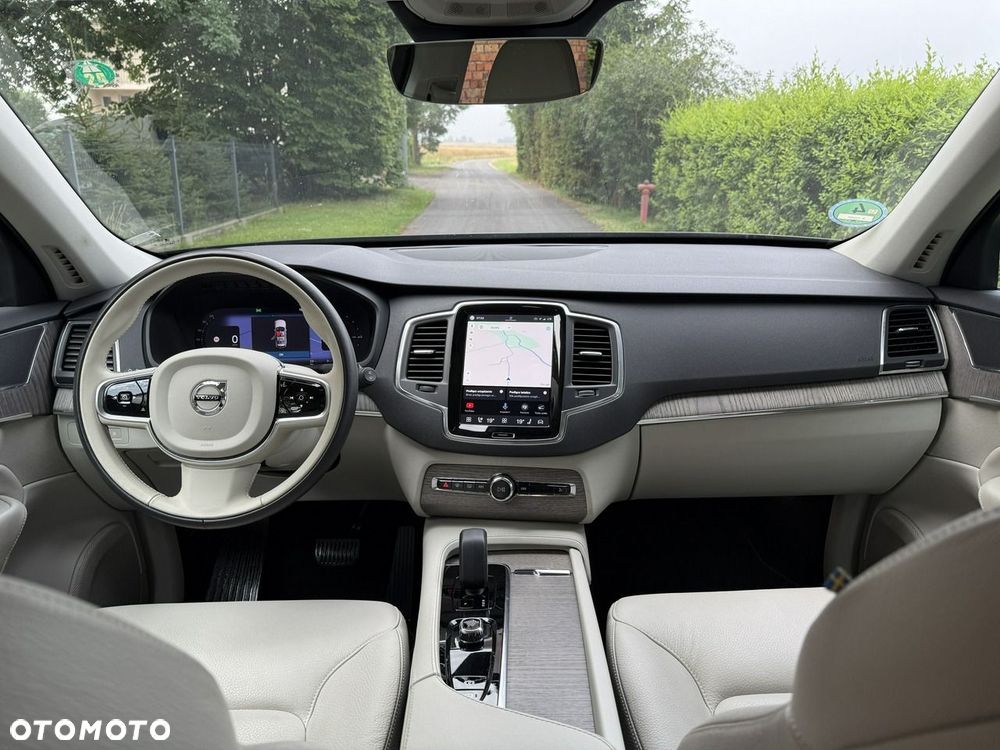 Volvo XC 90 T8 AWD Plug-In Hybrid Core 7os - 4