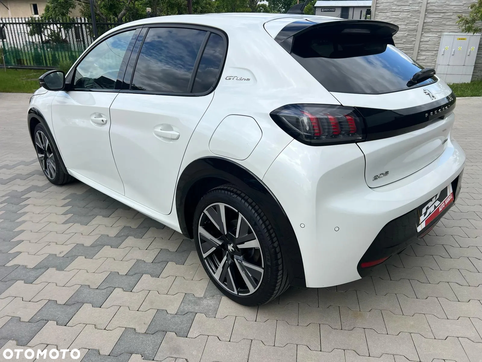 Peugeot 208 1.2 PureTech GT S&S - 3