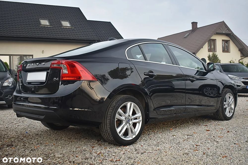 Volvo S60 D4 Momentum - 8