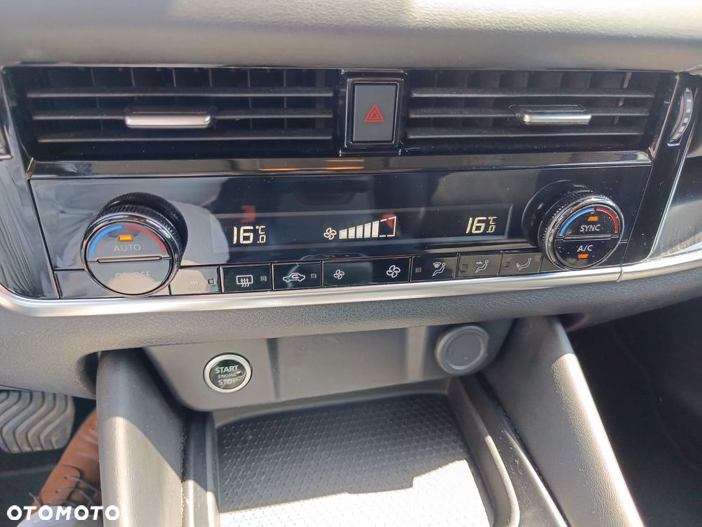 Nissan Qashqai 1.3 DIG-T MHEV 4x4 N-Connecta Xtronic - 27