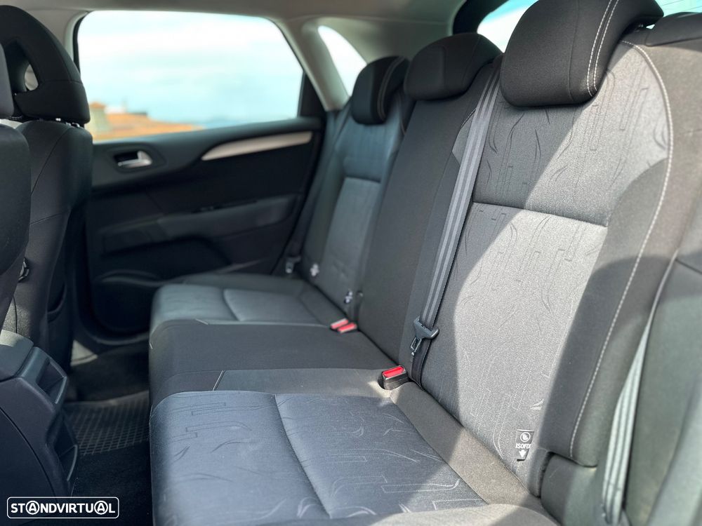 Citroën C4 1.6 HDi Attraction - 11