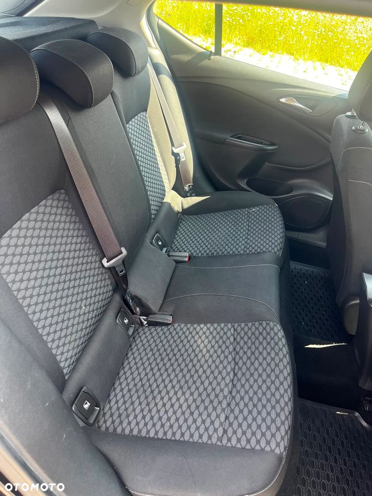 Opel Astra 1.6 CDTI Enjoy S&S - 18