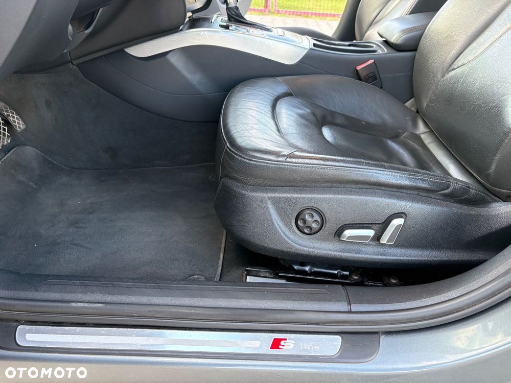 Audi A4 Limousine - 18