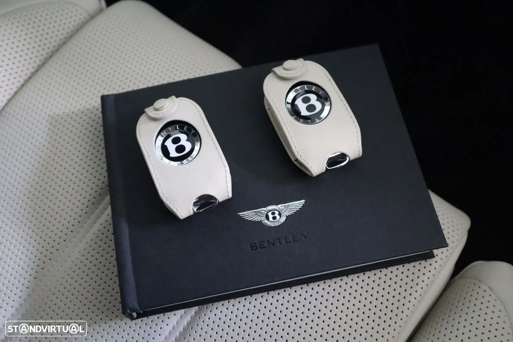 Bentley Bentayga V8 Azure - 60