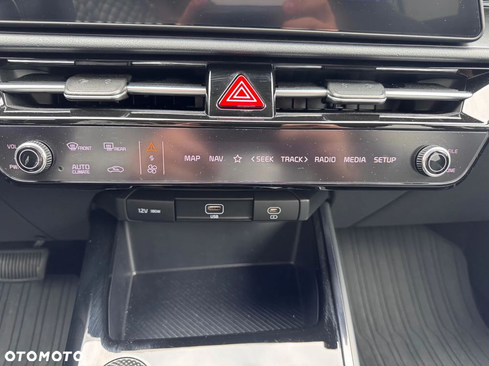 Kia Niro 1.6 GDI Hybrid L - 14