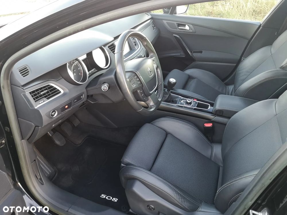 Peugeot 508 1.6 T Allure - 32