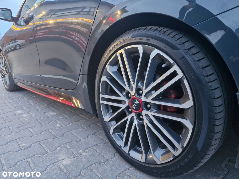 Kia ProCeed - 13