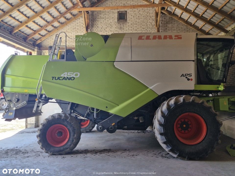 Claas Tucano 450 - 1