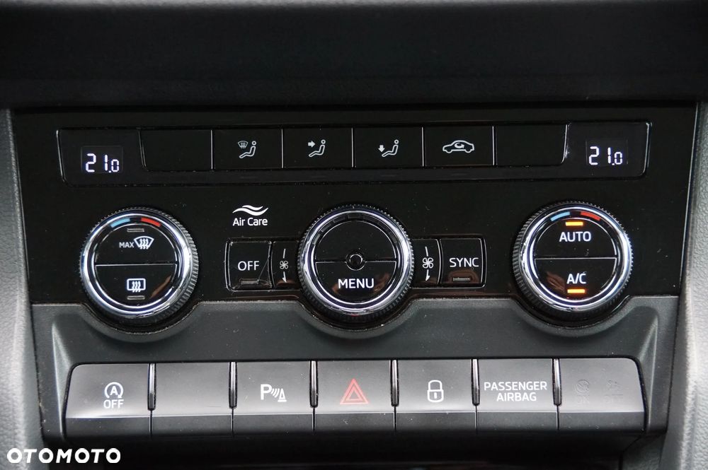 Skoda Karoq 2.0 TDI SCR 4x4 Ambition DSG - 17