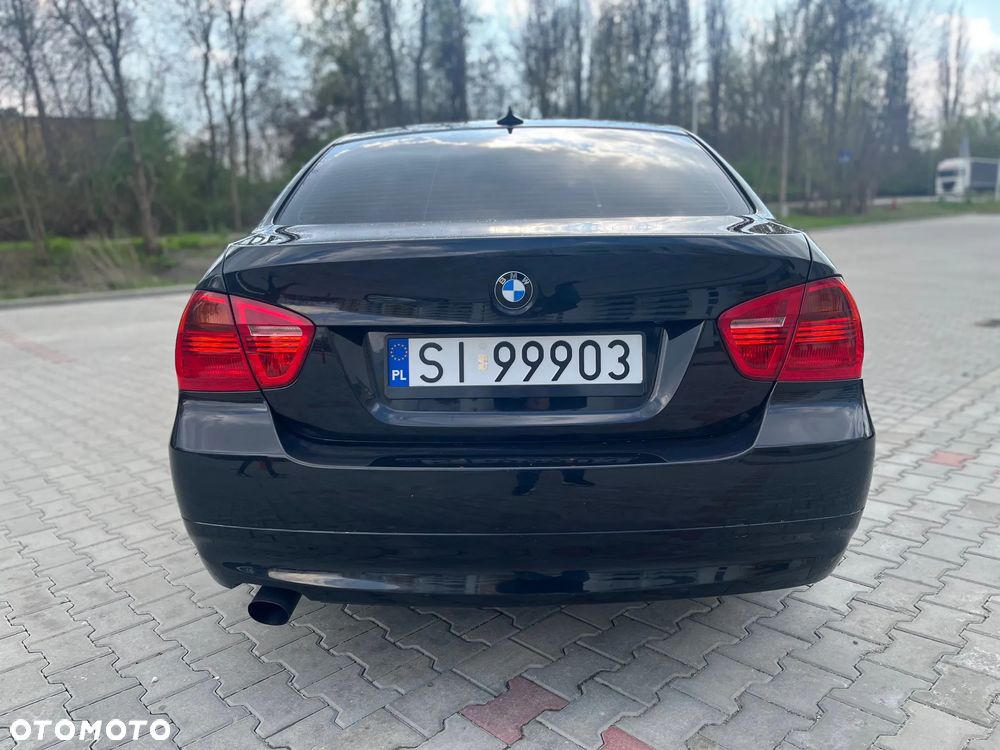 BMW Seria 3 318i - 6