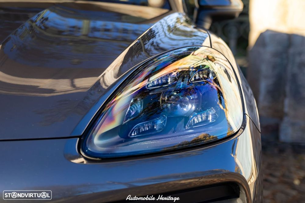 Porsche Cayenne - 16
