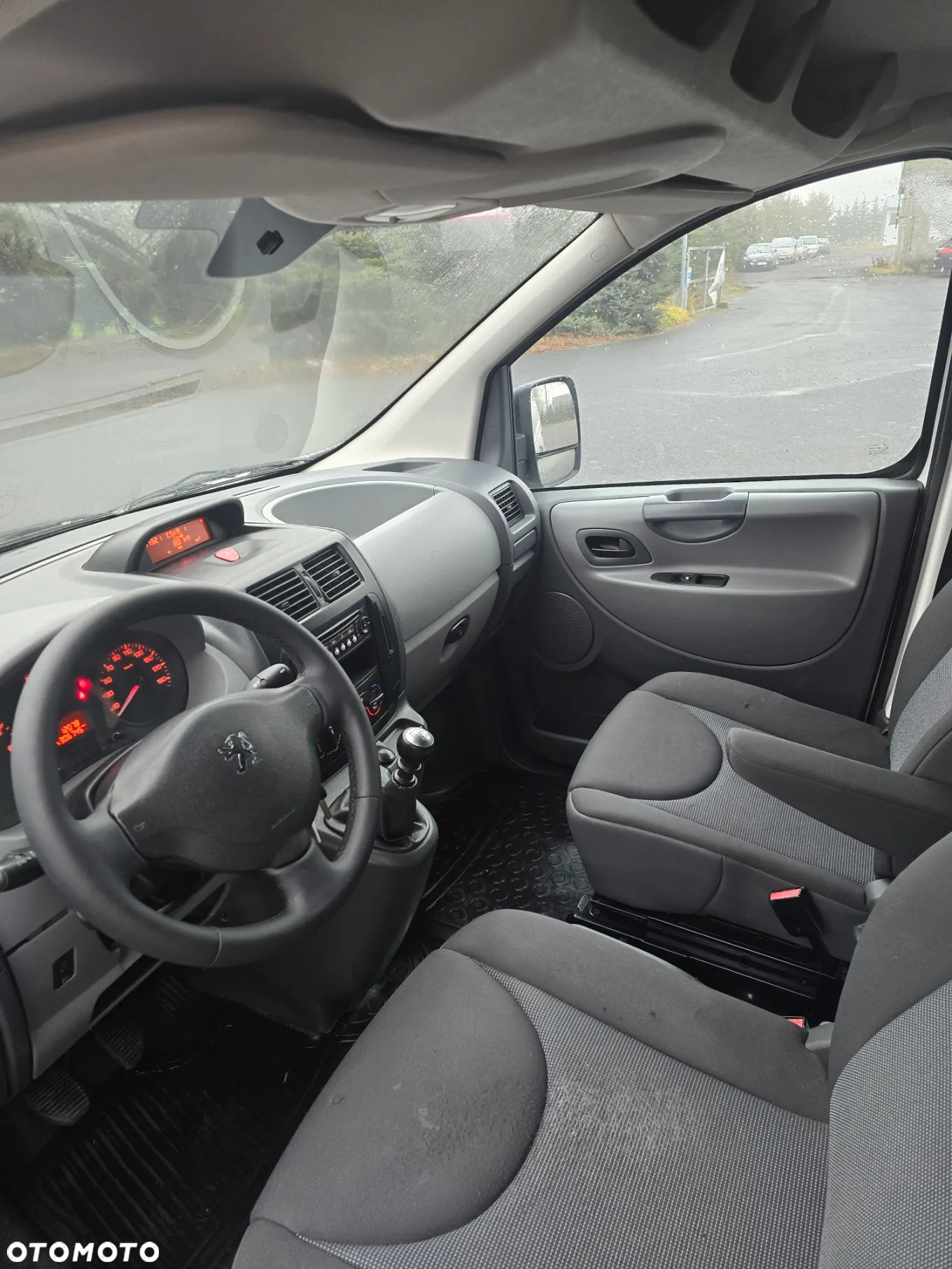 Peugeot EXPERT - 14