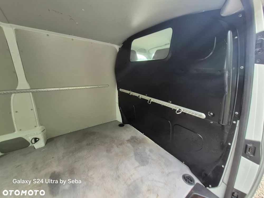 Volkswagen Transporter - 19