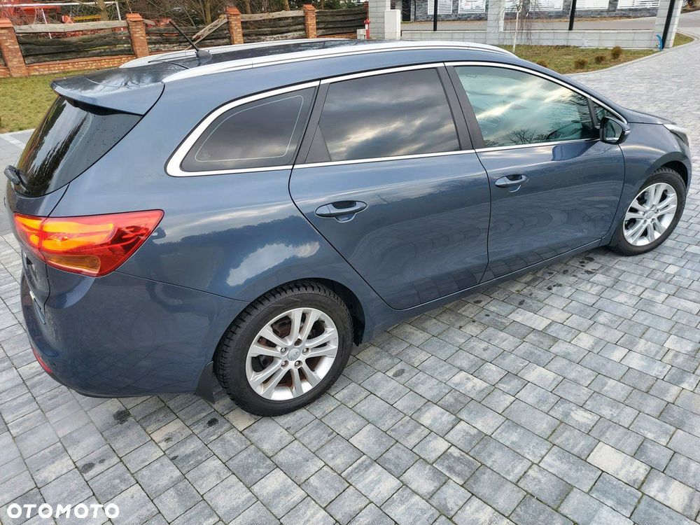 Kia Ceed - 4