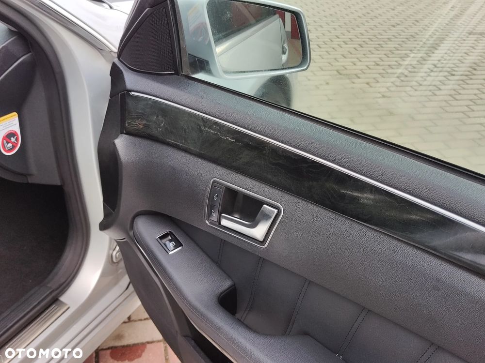 Mercedes-Benz Klasa E 200 CDI DPF BlueEFFICIENCY Automatik Avantgarde - 22