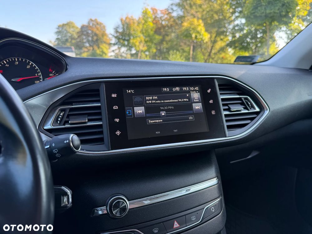 Peugeot 308 2.0 Blue HDi Allure S&S - 18