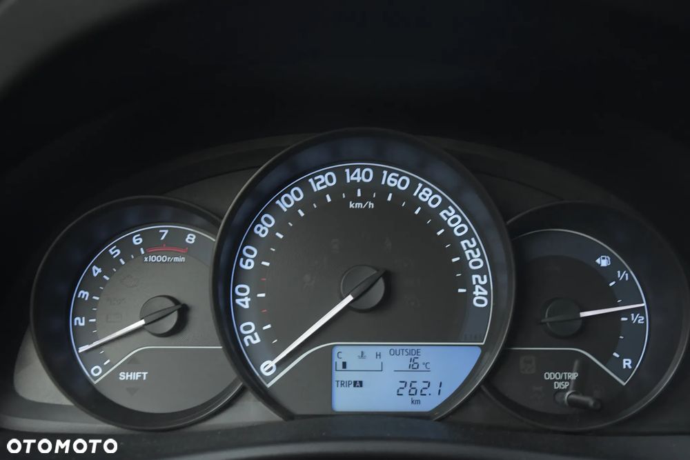 Toyota Auris 1.33 VVT-i Active - 18