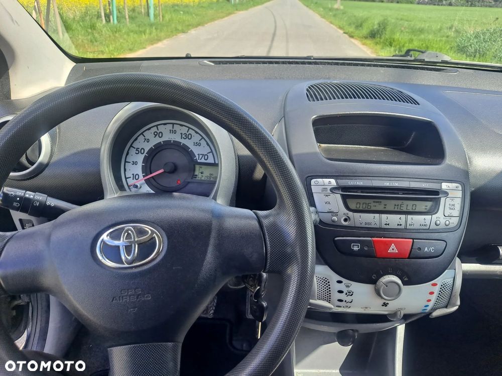 Toyota Aygo City - 6