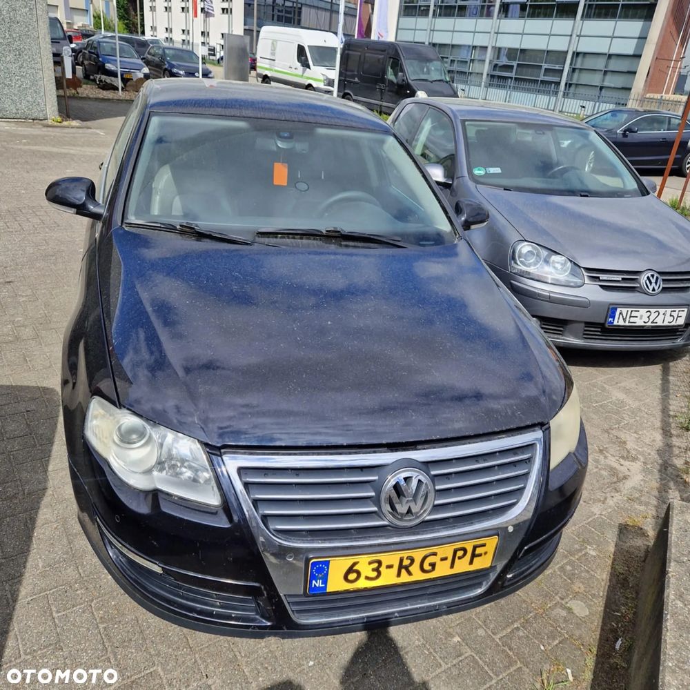 Volkswagen Passat 2.0 FSI Individual - 1