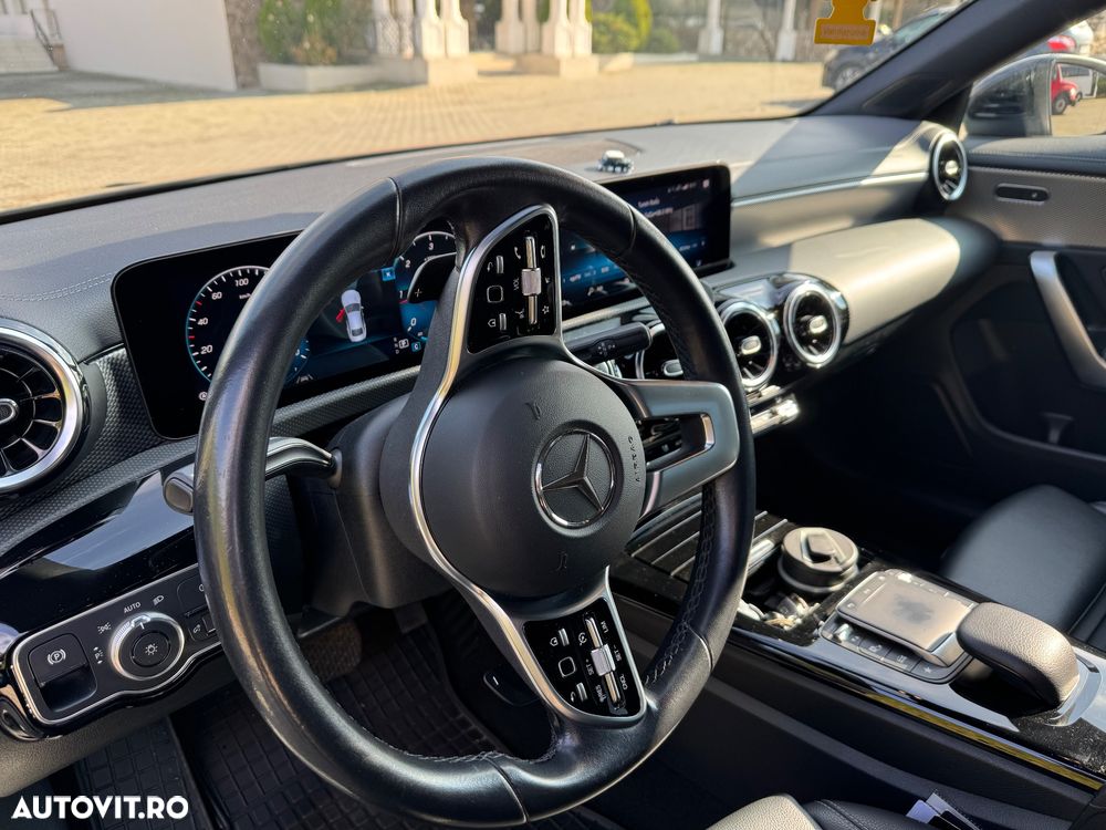 Mercedes-Benz CLA 220 - 18