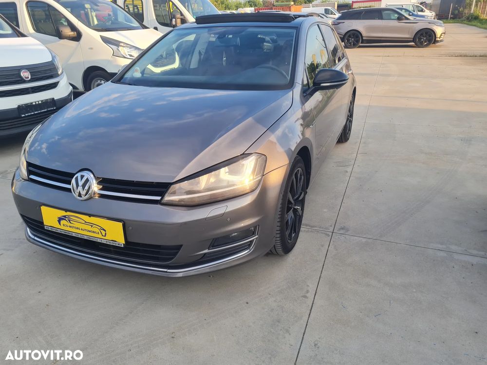 Volkswagen Golf - 1