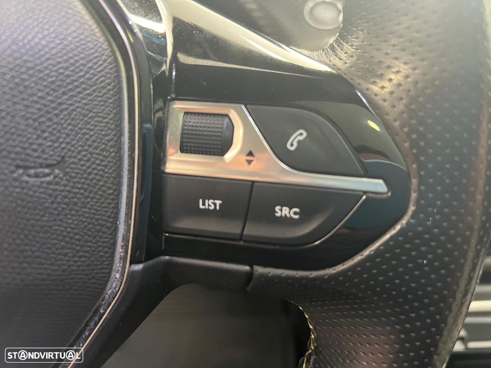 Peugeot e-208 50 kWh GT Line - 31