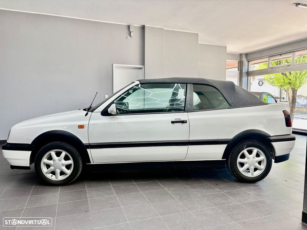 VW Golf Cabriolet 2.0 Avantgard+ - 19
