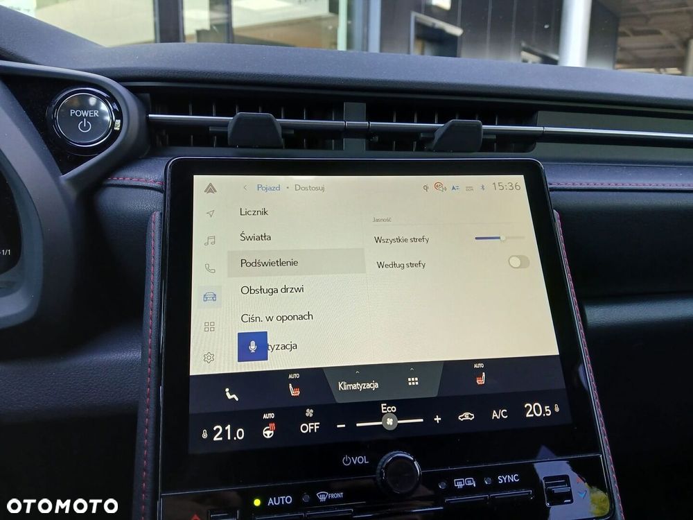 Lexus LBX 1.5 Hybrid Emotion - 19