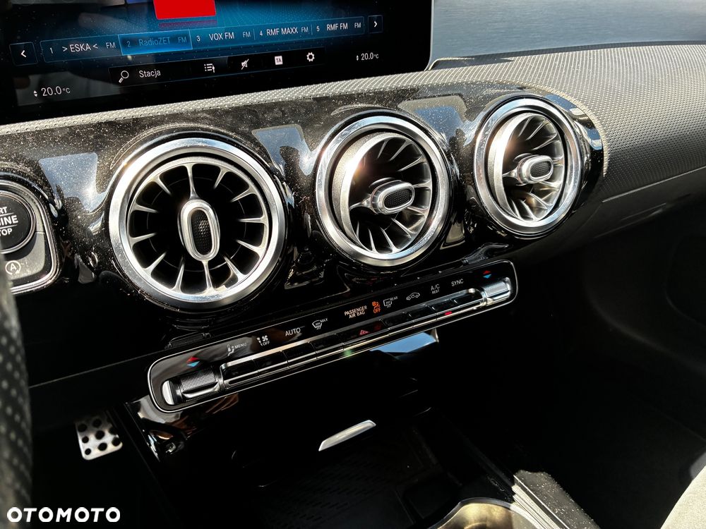 Mercedes-Benz CLA 200 AMG Line 7G-DCT - 13