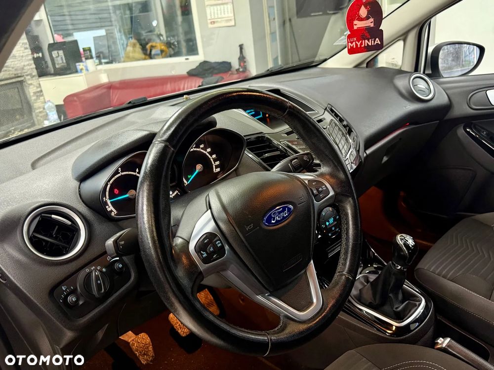 Ford Fiesta - 6