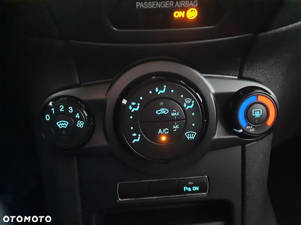 Ford Fiesta 1.25 Titanium EU6 - 33