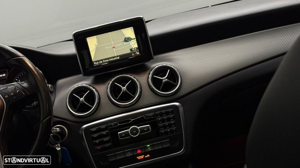Mercedes-Benz GLA 180 (CDI) d 7G-DCT Urban - 14