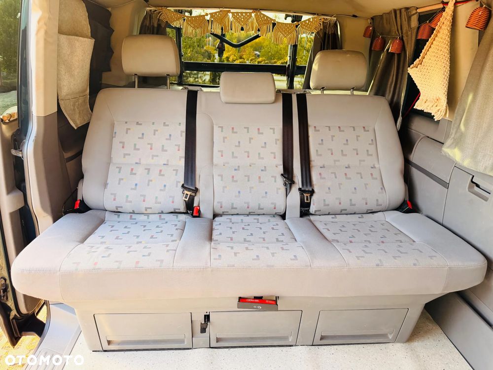 Volkswagen Multivan - 28