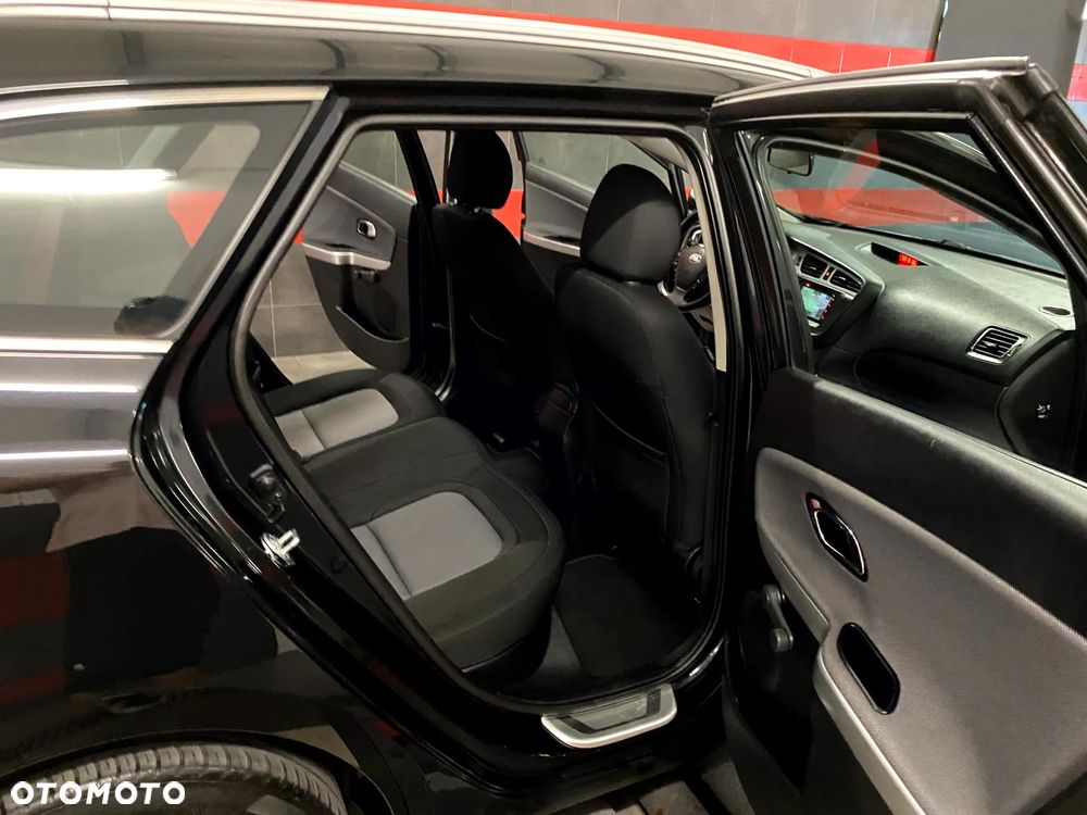 Kia Ceed 1.6 GDI XL - 22