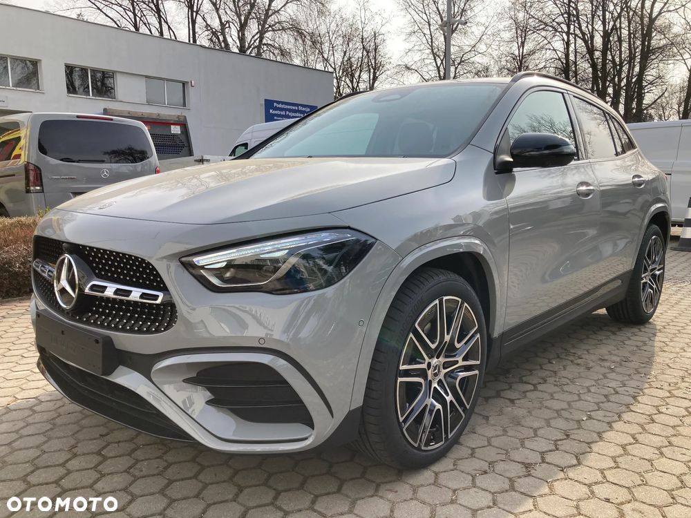 Mercedes-Benz GLA - 1