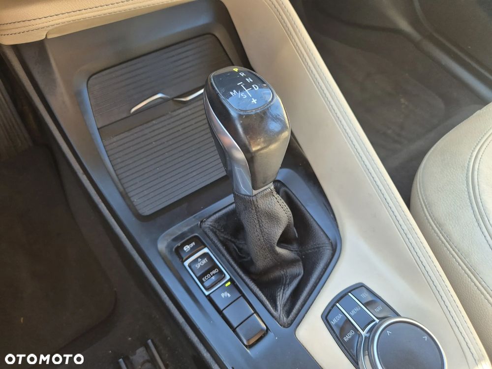 BMW X1 xDrive20d xLine sport - 30